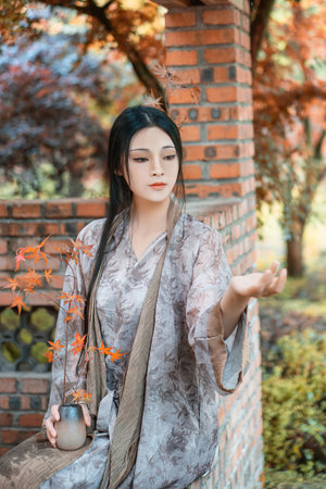 与子亂倫在线播放